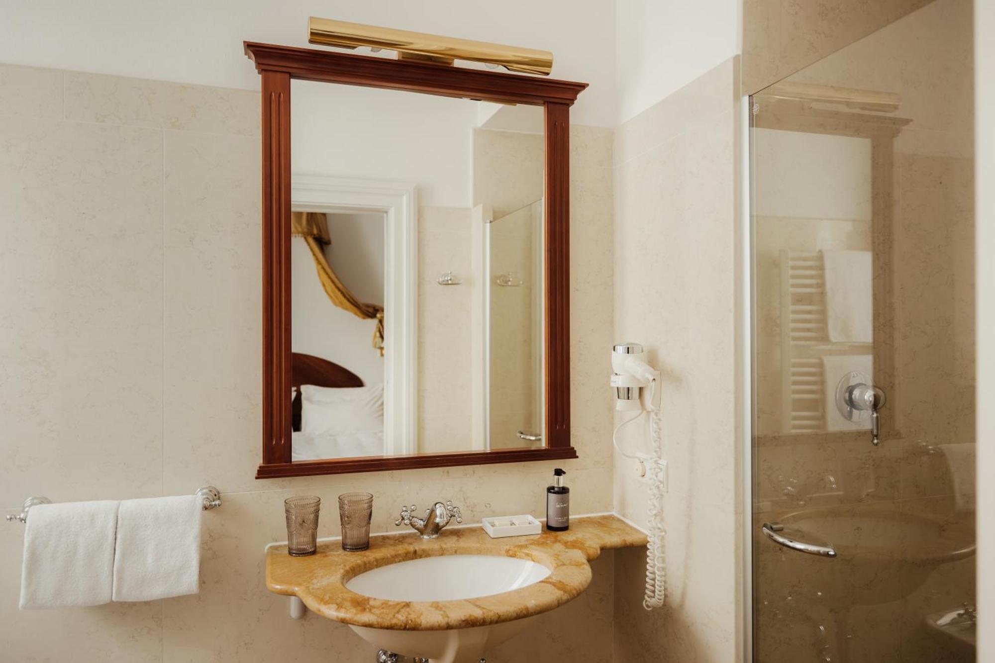 Corso Am Graben Otel Brunico Dış mekan fotoğraf