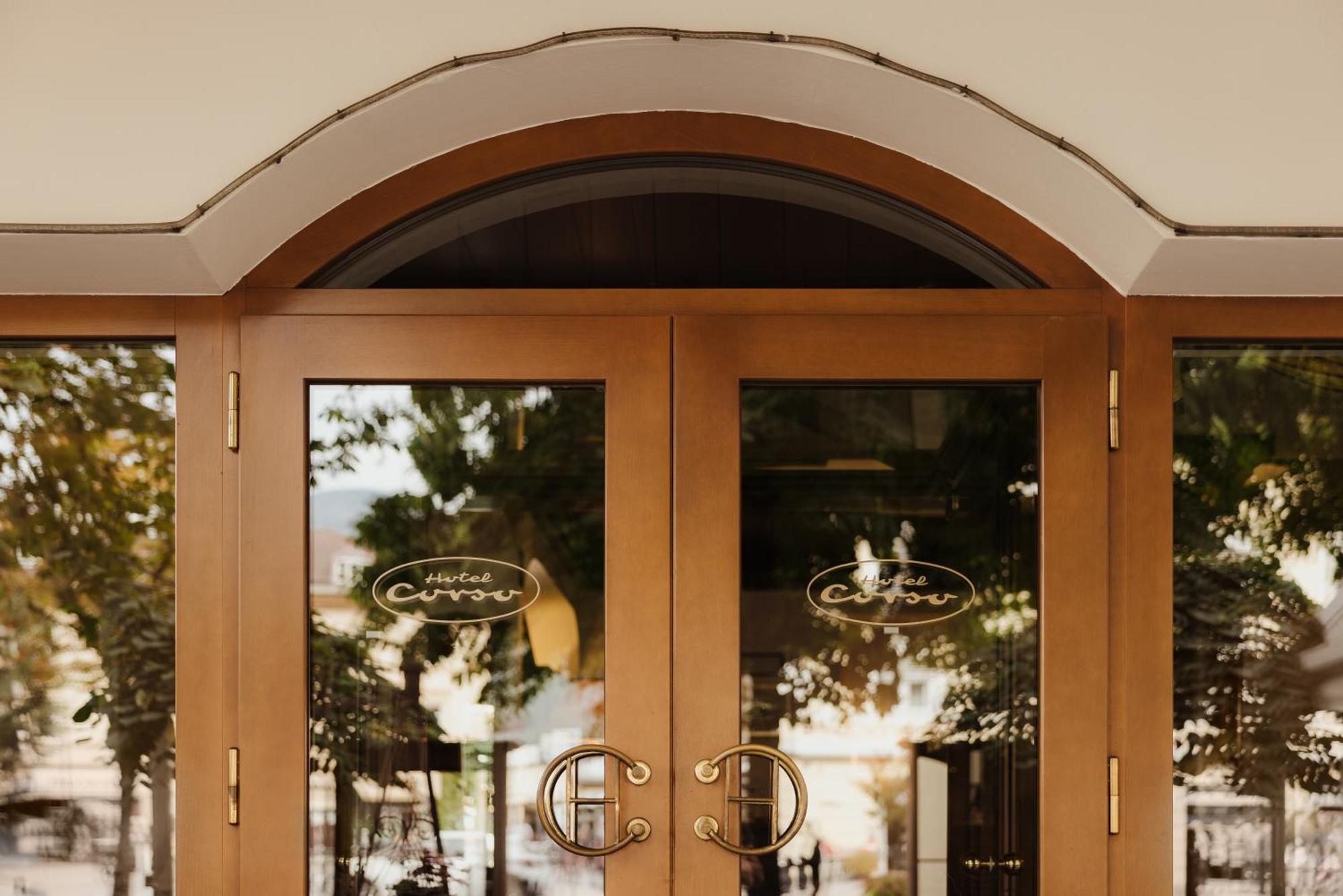 Corso Am Graben Otel Brunico Dış mekan fotoğraf