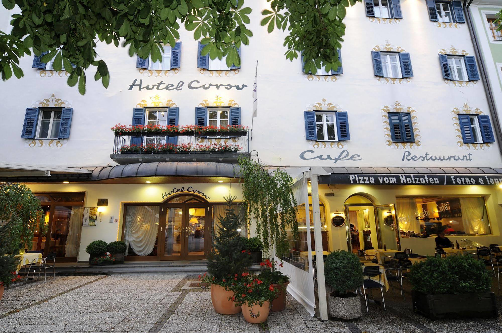 Corso Am Graben Otel Brunico Dış mekan fotoğraf
