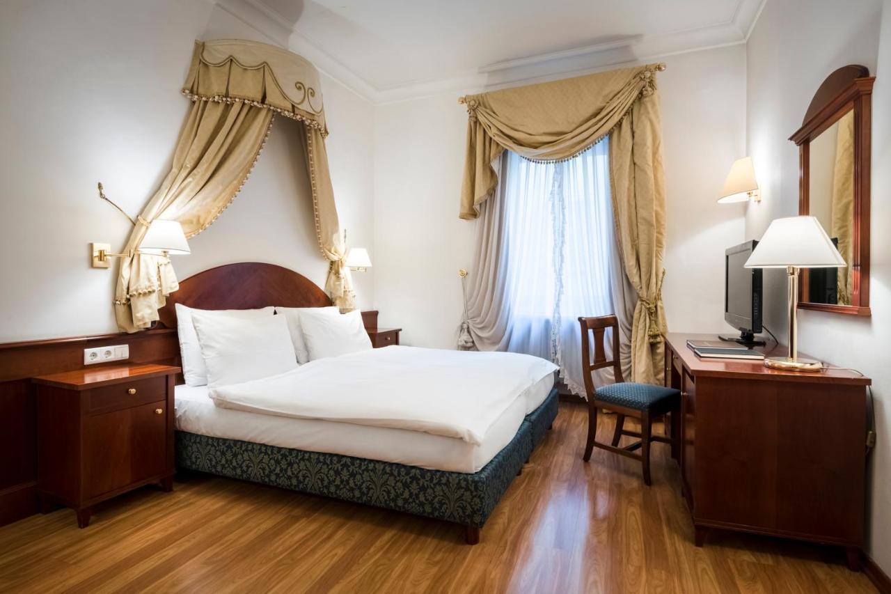 Corso Am Graben Otel Brunico Dış mekan fotoğraf